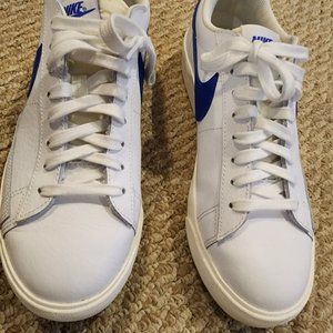 Nike vintage tennis shoes men's leather white